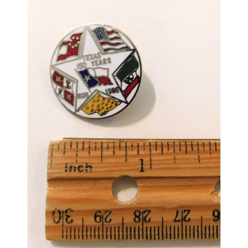 Texas 150 Years Commemorative Pin Badge 1836-1986 Flags Star Design Memorabilia